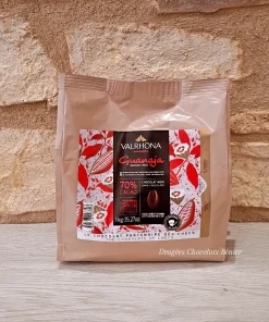 Alternative view of Sac de fèves chocolat noir Guanaja 70% 1 kg – Valrhona